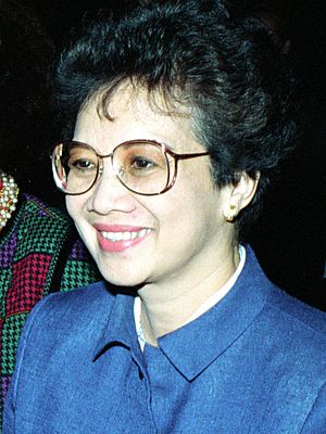 Corazon Aquino 1986.jpg