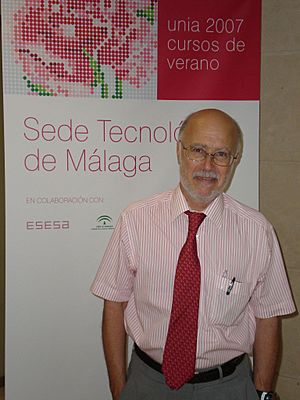 Manuel Toharia.jpg