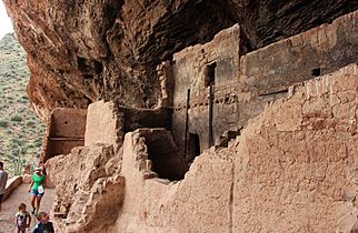 Tonto-National-Monument-looking-west