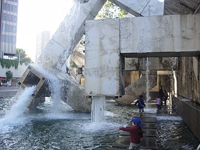 Vaillancourt Fountain (4855466139)