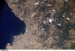 ISS013-E-57433, view of Beirut