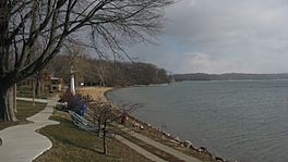 Lake Maxinkuckee beach at Culver.jpg