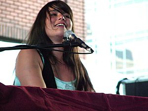 Rachael Yamagata2005.jpg