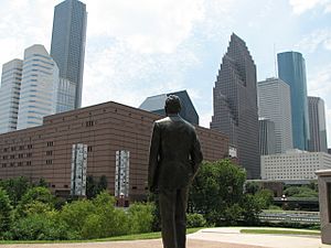 SesquicentennialPark GeorgeHWBushStatue