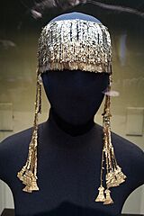 Big golden diadem with pendants (03)