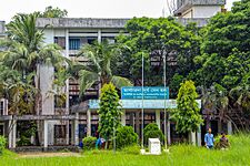 Masterda Surya Sen Hall at University of Chittagong (03)