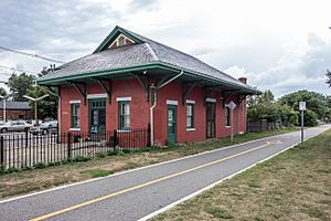 Old Colony Riverside train station