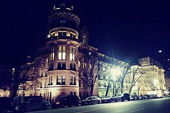 AMNH at night