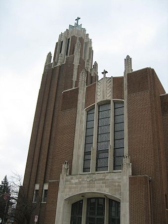 Bloomington Il Holy Trinity Church1.JPG