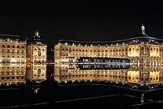 Bordeaux place de la bourse with tram