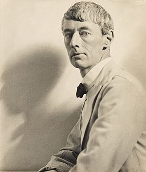 Norman Lindsay 1920.jpg