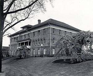 Ridenbaugh Hall 5827