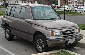 Suzuki Sidekick JX 4-door