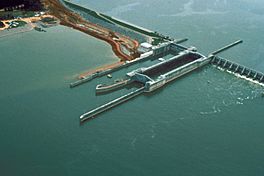 USACE Nickajack Lock and Dam.jpg