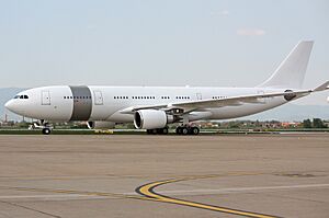 Airbus A330-203 Qatar Airways
