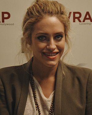 Carly Chaikin 2012.jpg (cropped+enhanced).jpg