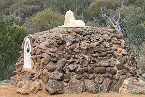 Clackline 1929 Lion sculpture