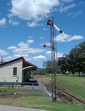 Lowood railway station