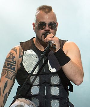 Sabaton – Elbriot 2016 08.jpg