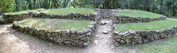 Bougon tumulus-E pano