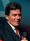 Bundeskanzler Viktor Klima (cropped)