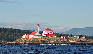 Entrance island light 02.jpg