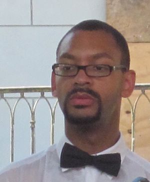 SatchmoFest 2010 Jason Marsalis Bowtie.JPG