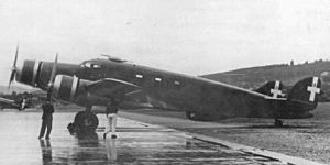 Savoia-Marchetti SM.84 04