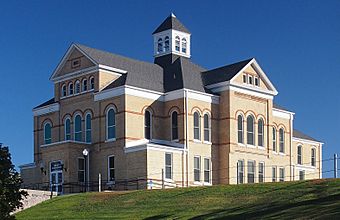 Todd County Courthouse.jpg