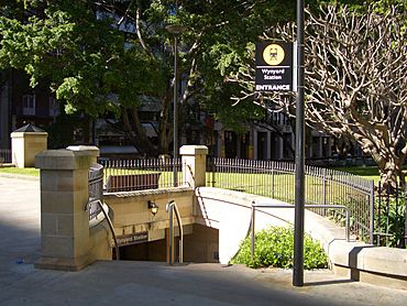 Wynyard Station entrance1.JPG