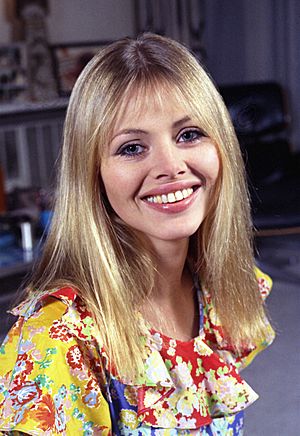 Britt Ekland 2 Allan Warren.jpg