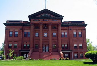 Plymouth County IA Courthouse.jpg