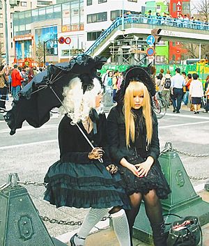 Two gothlolita