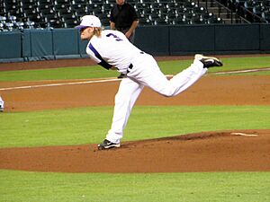 Winona State baseball pitcher Mike Wasilik 2014