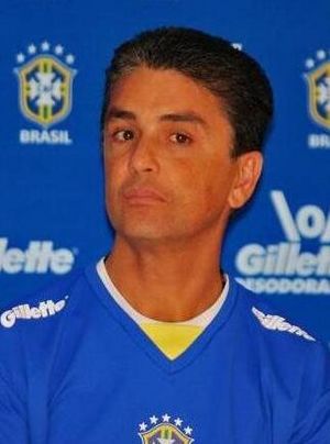 Bebeto brazil (cropped).jpg