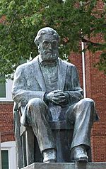 Clemson-statue