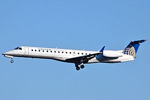 ExpressJet for United Express - N26141 (8411649253)