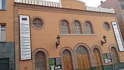 Fachada Teatro Bernal