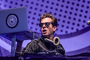 Mark Ronson at NH7 Weekender