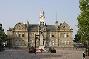 Ossett-Town-Hall-23052012.jpg