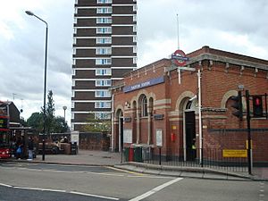 Plaistow Underground Station - geograph.org.uk - 1471302.jpg