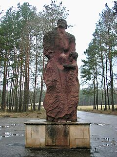 Sobibor statue, front view