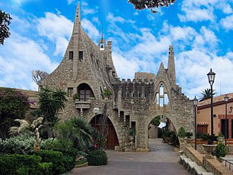 Celler Güell01.jpg