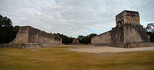 Chichen-Itza-Ballcourt-Panorama-2010