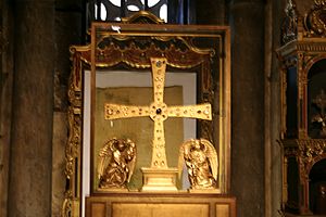 Cruz de los Ángeles de Oviedo.JPG