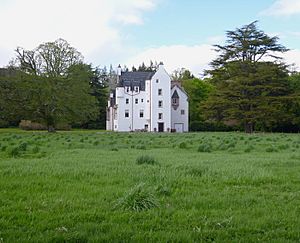 Erchless Castle (geograph 3477509).jpg