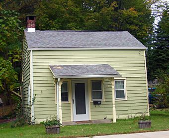 Hustis House, Nelsonville, NY.jpg