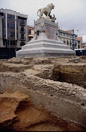 Muro de cierre del foro flanco norte