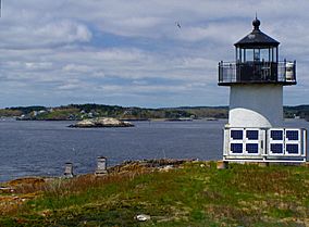 Pond Island light (4187339751).jpg