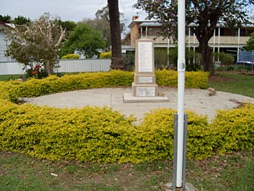 Ulmarra NSW war-memorial.JPG